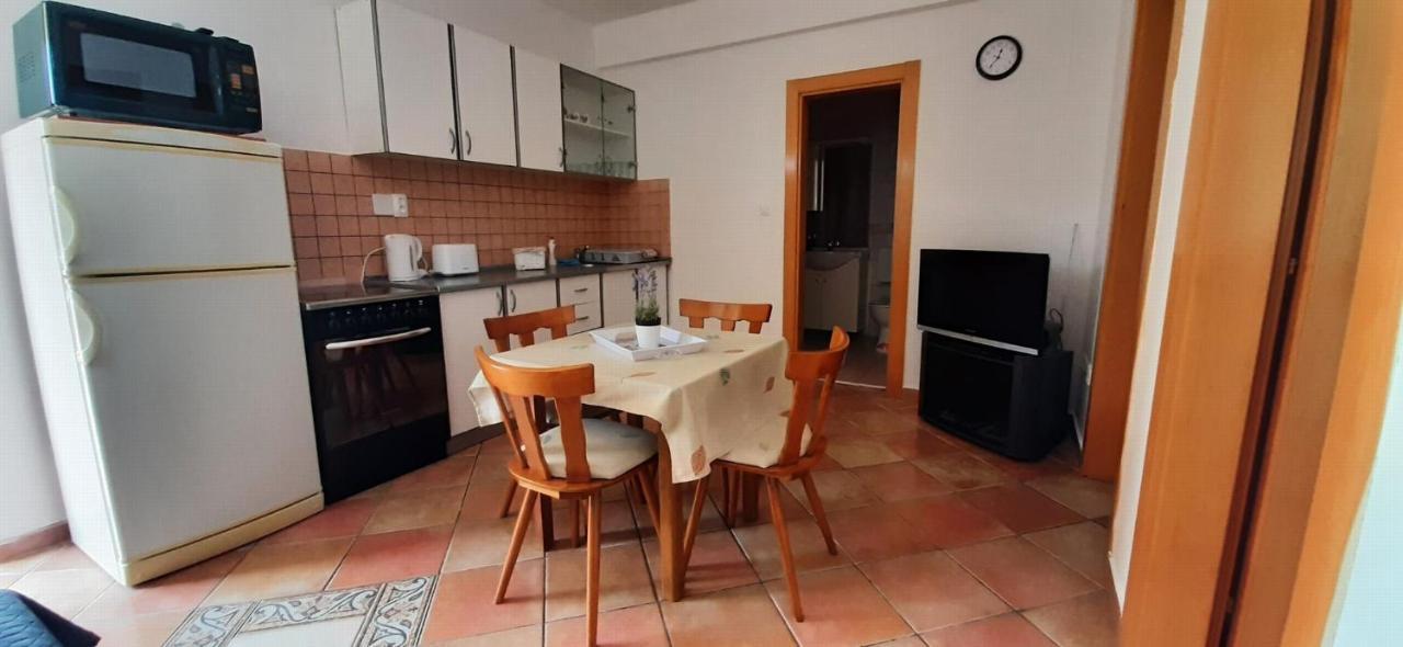 Villa Dobra Family Apartments Vir Eksteriør billede