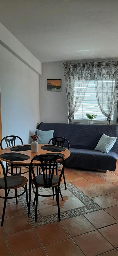 Villa Dobra Family Apartments Vir Eksteriør billede