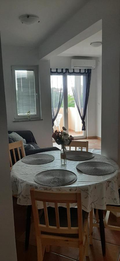 Villa Dobra Family Apartments Vir Eksteriør billede