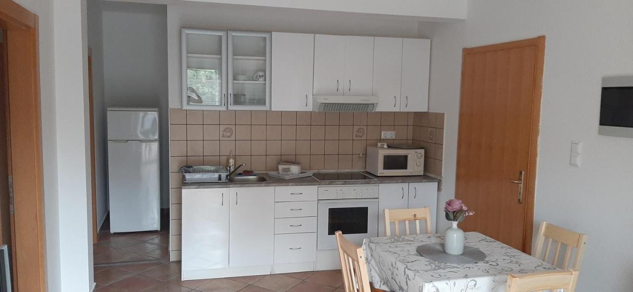 Villa Dobra Family Apartments Vir Eksteriør billede