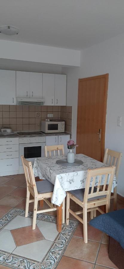 Villa Dobra Family Apartments Vir Eksteriør billede
